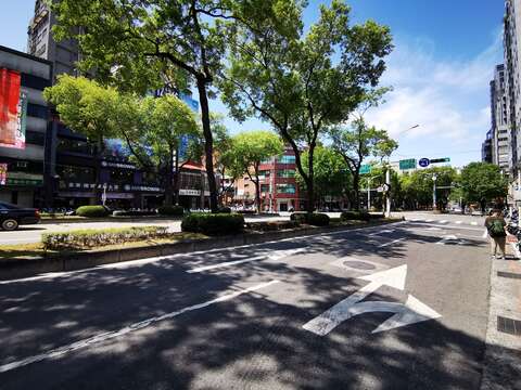 現今中山北路一段與長安西路