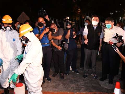 Mayor Visits Wanhua District to Inspect Disinfection Progress