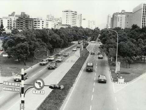 仁愛建國南路口一隅(照片來源：國家文化資料庫識別號0000775981)