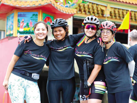 Asia Rainbow Ride gathers together locals and visitors in Taipei through cycling. (Photo/Asia Rainbow Ride)