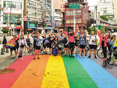 Through cycling and other activities, Asia Rainbow Ride hopes to offer a platform for LGBTQIA+ communities in Taipei to communicate in relaxing ways. (Photo/Asia Rainbow Ride)