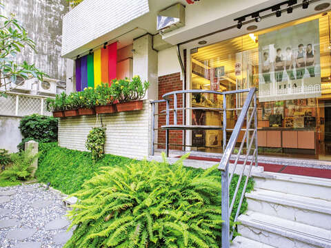 晶晶書店はジェンダー問題をテーマにオープンした台北初の書店で、特にフェミニズムとLGBTの権利に力を入れています。(写真/晶晶書店)
