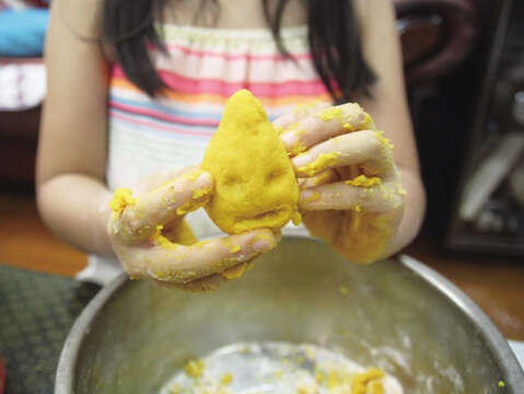 Use everyday ingredients to make simple and nutritious dishes suitable for children. (Photo/Huang Yingjia)