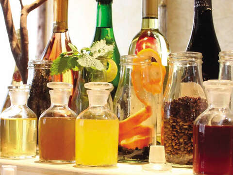 Daisy Chou utilized a variety of food spices to create six beer cocktails that infuse local ingredients into surprising flavors.