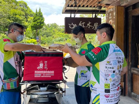 Dinas Komunikasi Pariwisata dan Distrik Komersial Maokong Bekerja Sama Meluncurkan “Tim Pengiriman Makanan Maokong”