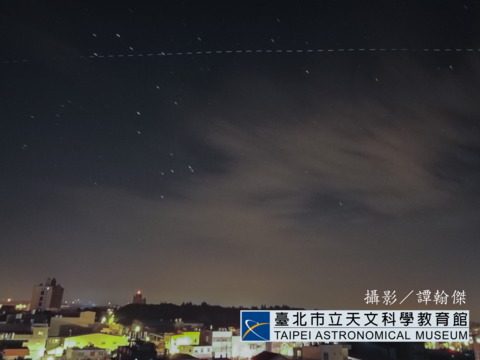 虛線為天和號核心艙間歇攝影影像