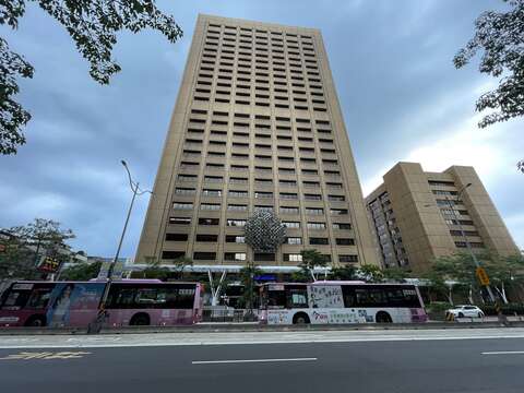 台電大樓迄今仍為公館商圈顯著地標。