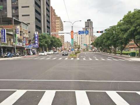 因臺鐵新店線停止營運，在已拆除的鐵路上興建道路，成為今天的羅斯福路五六段。