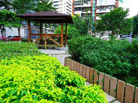 台北市 山間部東屋の封鎖を解除