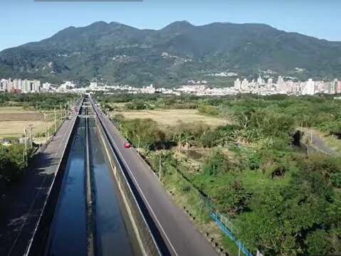 貴子坑溪兩側多為農田