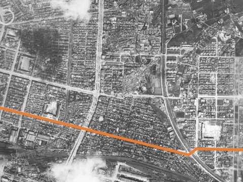 1956年航測圖上長安東、西路已闢建延伸至中山女高附近。