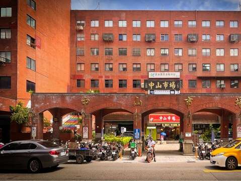 中山市場現況1樓為賣場，2樓以上則規劃為臺北市府其他所屬單位來使用。(照片提供：工務局)