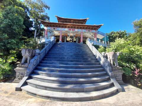 圓通巖