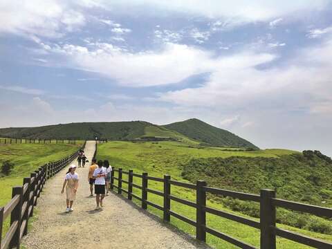 休日は陽明山へ足を運び、新鮮な空気を吸いましょう。
