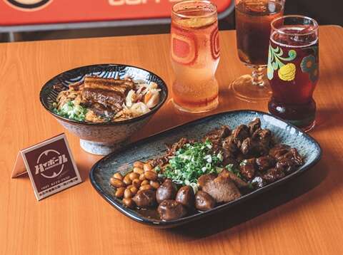 Using Taiwanese street snacks as side dishes along with their special cocktails, HiBoRu hopes to create a special and tipsy time for their customers.