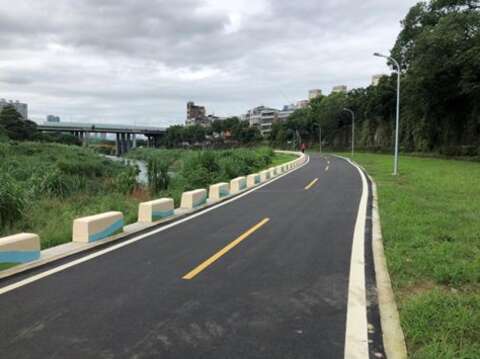 景美河濱公園自行車道拓寬