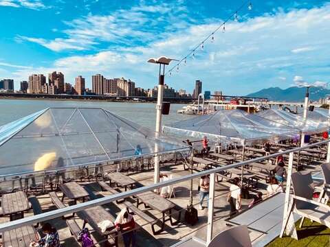 大稻埕碼頭冬季限定 超大透明傘