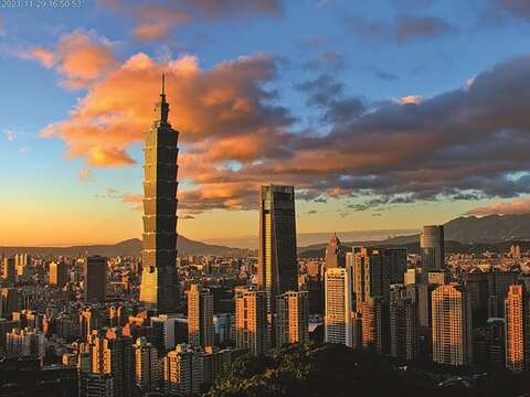 For each new day, season, and year, Taipei offers unique contrasts that bring color to the city. (Photo/Department of Information and Tourism, Taipei City Government)