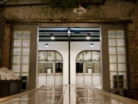 廈川玖肆內部以保存建築原貌為修復原則