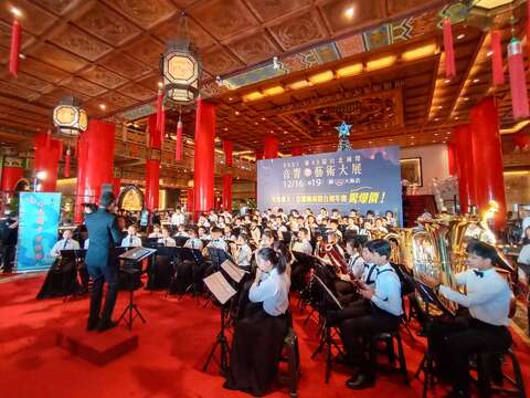 介壽國中管樂團精湛演奏