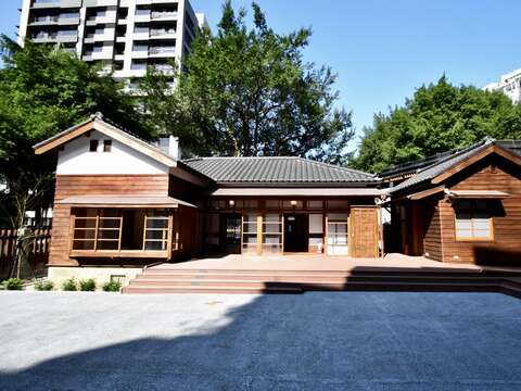 松山療養所宿舍以都市難得的寬闊庭院