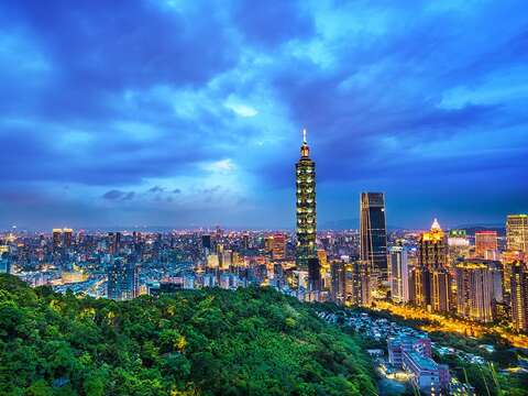 108年度大地處攝影比賽作品特別獎都市夜幕之美