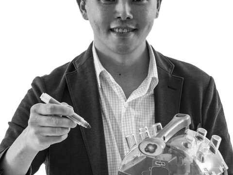 蔡宗翰照片_黑白
