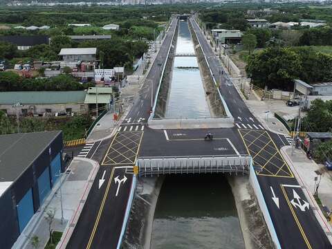 拓寬後的道路讓市民朋友體驗更舒適的道路服務