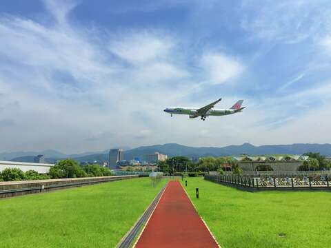 Burn off Your Extra Calories at Neihu Recreational Sports Park