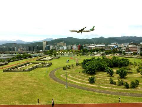 Burn off Your Extra Calories at Neihu Recreational Sports Park