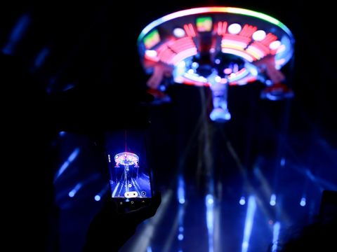 2022台北燈節TAIPEI 40宇宙飛船.飛上30公尺高空.現場驚呼連連