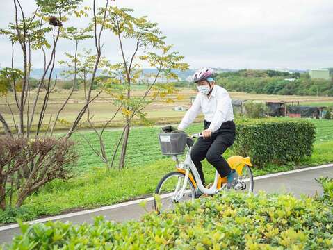 市長騎自行車視察大度路自行車道