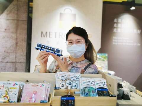各式捷運商品可供選購