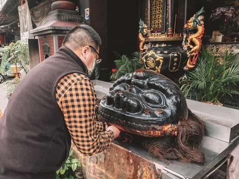 The intricate details and skill of making the lion heads carry with them the history and beliefs of the area.