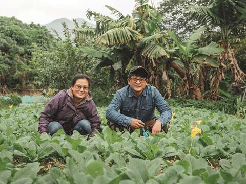Hermes Wang (right) and Debby Zheng (left) are the sixth generation of the local farming community in Guandu, but the first in their family to practice sustainable agriculture.