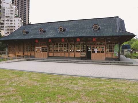 The Xinbeitou Historic Station has been restored to its former glory to remind people of the good old days in Beitou. (Photo/Taiwan Scene)