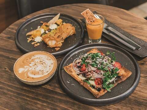 森高砂の食事メニューは全てコーヒーに合うよう考えられています。