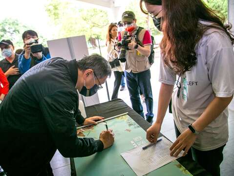北市府柯文哲市長31日出席關渡自然公園自然中心關渡自然展常設展進行開幕。