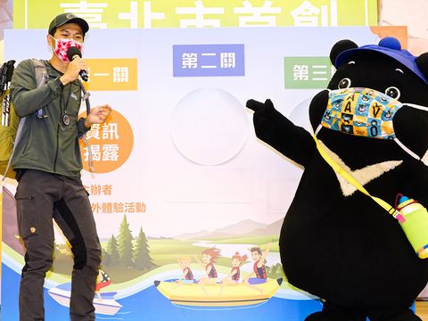 專業王千豪嚮導向熊讚解說活動裝備