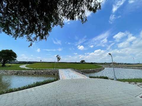 美堤河濱自然親水灣周邊