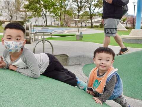 迪化休閒運動公園是遛小孩的好去處