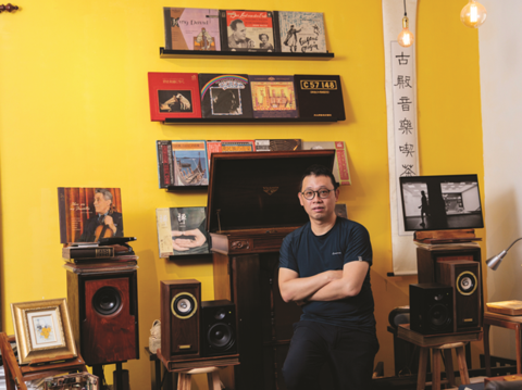 Being one of just a few record transcriptionists in Taiwan, Wang is dedicated to preserving precious historical recordings.