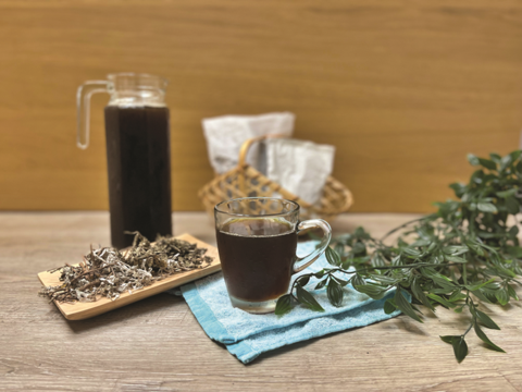 Drinking herbal tea to alleviate heat from the inside out has long been a traditional way to stay cool in Taiwan’s hot summer climate. (Photo/Taiwan Scene)