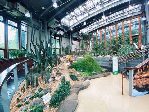 臺北典藏植物園是臺灣單位面積下展示種類最多的植物園，並於2018年通過環境教育設施場所認證(圖片來源：臺北市政府工務局公園路燈工程管理處)