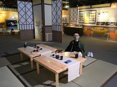 台北探索館二樓特展廳打造了日式茶席光雕體驗(圖片來源：台北市政府觀光傳播局)