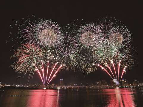 愛在浪漫夏夜　2022大稻埕情人節(台北畫刊111年7月)