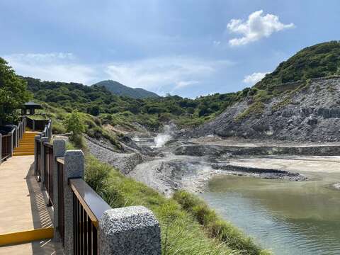 硫磺谷環狀步道輕鬆好走(圖片來源：臺北市政府工務局大地工程處)