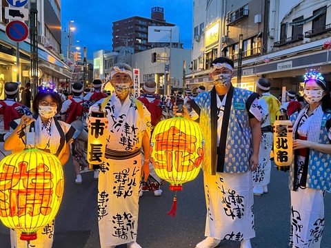 臺北市政府觀光傳播局劉奕霆局長率團參加，日本國家重要無形民俗文化財的青森縣弘前睡魔祭及遊行活動，推廣2023臺灣燈會在台北(圖片來源：臺北市政府觀光傳播局)