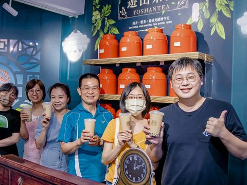 手搖珍奶體驗課成果展示(圖片來源：臺北市政府觀光傳播局)