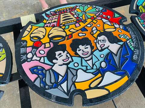 HEO to Hold Exhibition on 24 Limited Edition Manhole Covers at City Hall